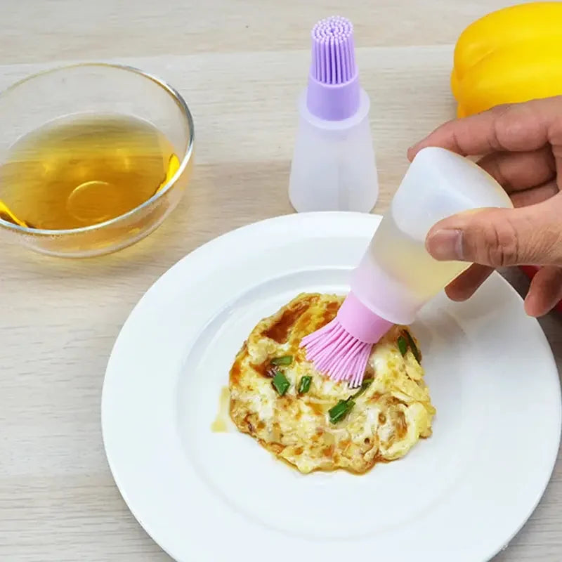 Silicone Oil Bottle Brush with Lid Soft Sauce Bottle with Silicone Basting Brush Cooking Oil Bottle Brushes for Baking Pastries BBQ Meat Honey Marinades Barbecue Random - Confia