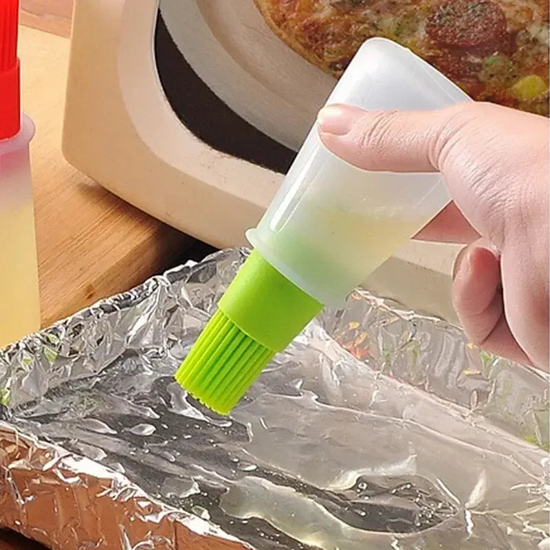 Silicone Oil Bottle Brush with Lid Soft Sauce Bottle with Silicone Basting Brush Cooking Oil Bottle Brushes for Baking Pastries BBQ Meat Honey Marinades Barbecue Random - Confia