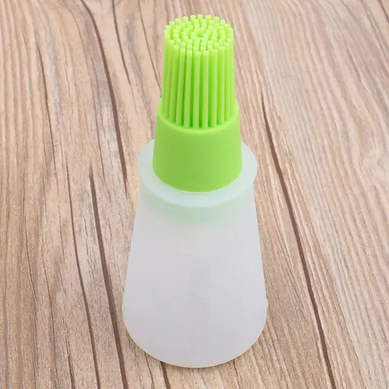 Silicone Oil Bottle Brush with Lid Soft Sauce Bottle with Silicone Basting Brush Cooking Oil Bottle Brushes for Baking Pastries BBQ Meat Honey Marinades Barbecue Random - Confia